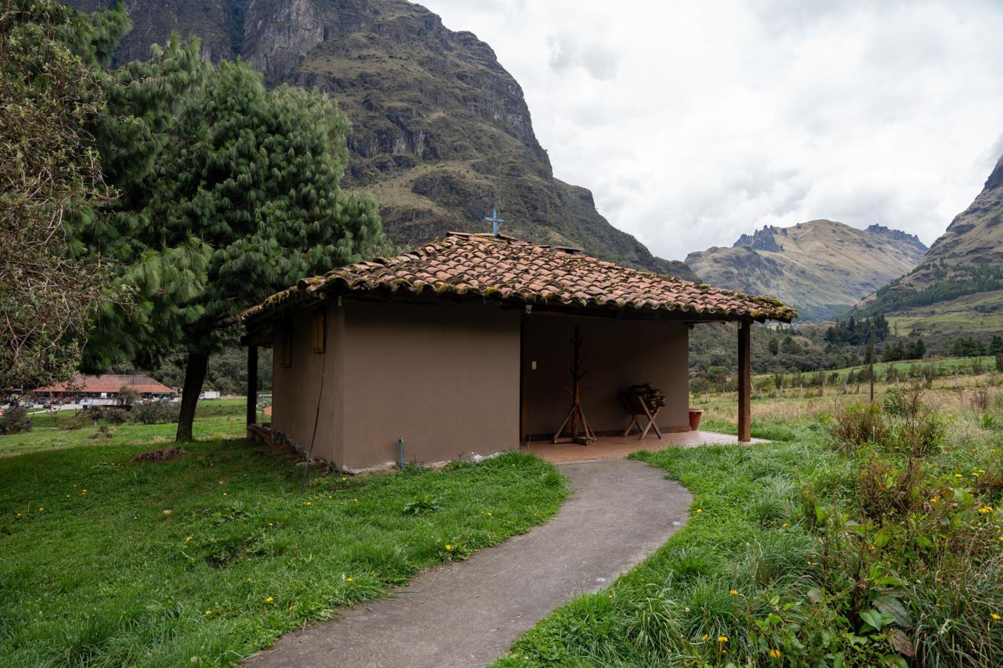 Hacienda Hosteria Dos Chorreras กูเอ็งกา ภายนอก รูปภาพ