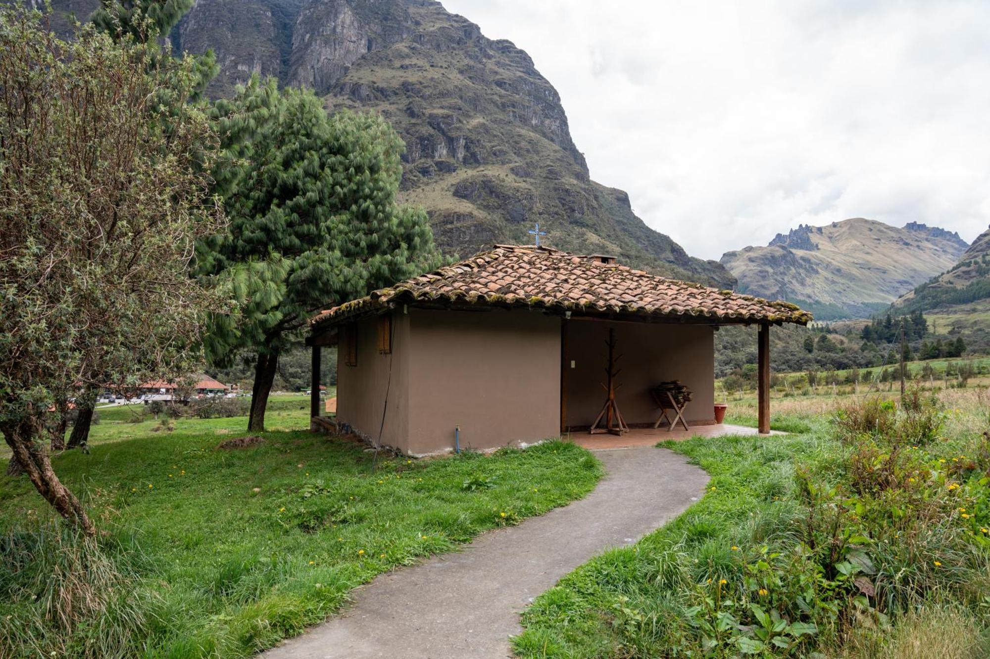 Hacienda Hosteria Dos Chorreras กูเอ็งกา ภายนอก รูปภาพ