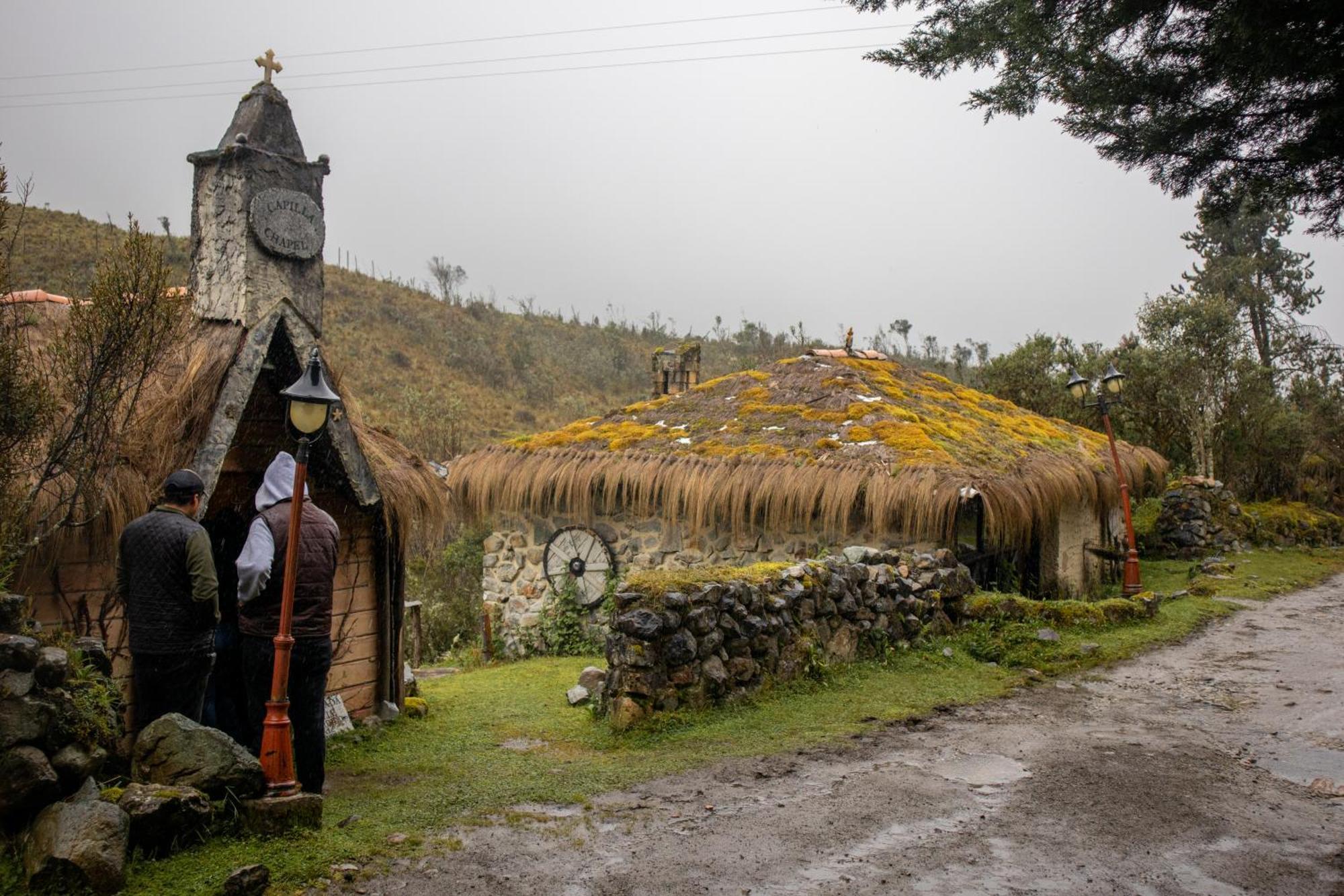Hacienda Hosteria Dos Chorreras กูเอ็งกา ภายนอก รูปภาพ